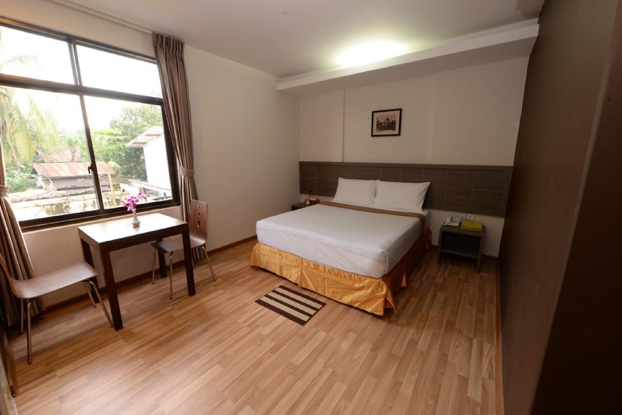 Min Nandar Garden Hotel Thanlyin Exterior photo