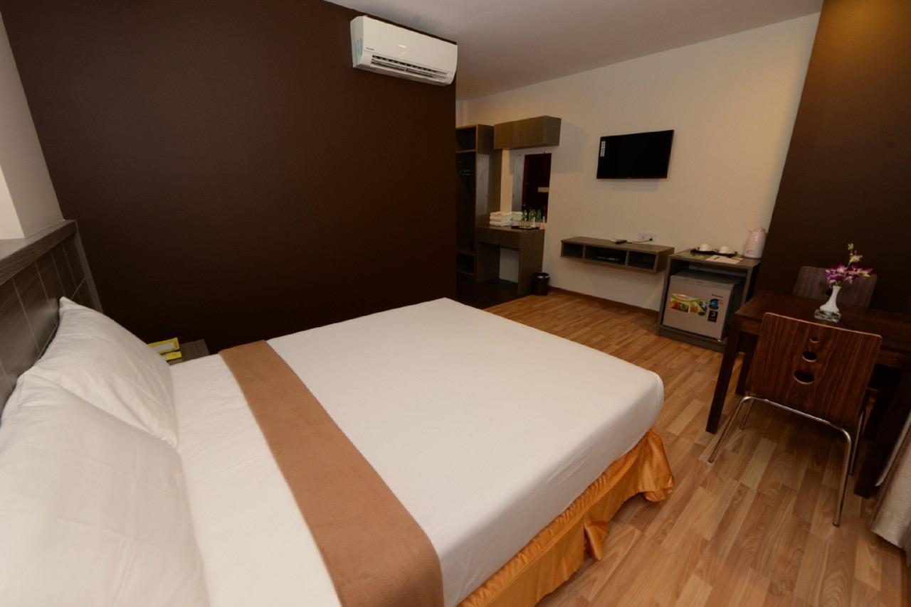 Min Nandar Garden Hotel Thanlyin Exterior photo