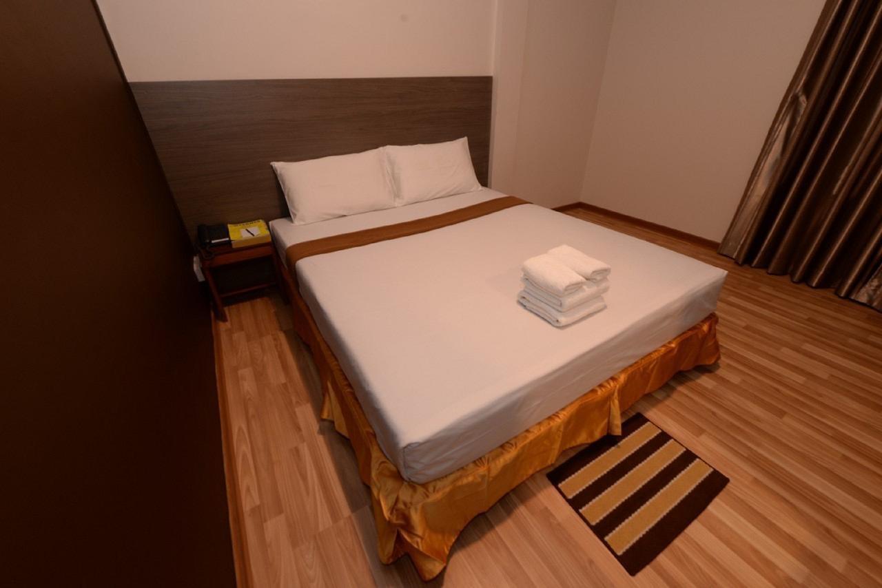 Min Nandar Garden Hotel Thanlyin Exterior photo